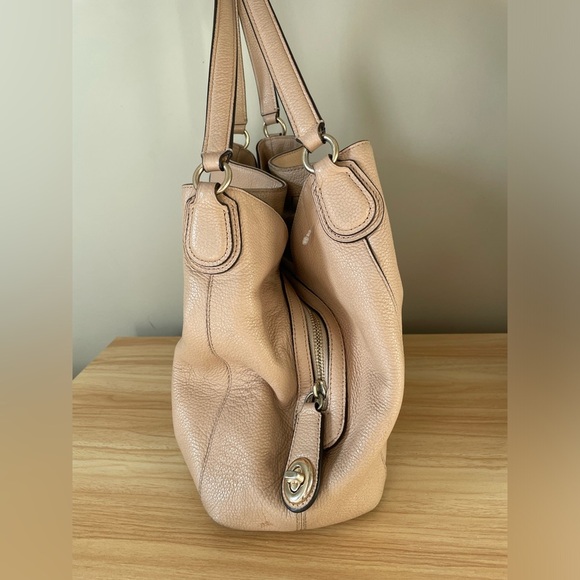 Coach Edie shoulder bag tan colour - Picture 7 of 12
